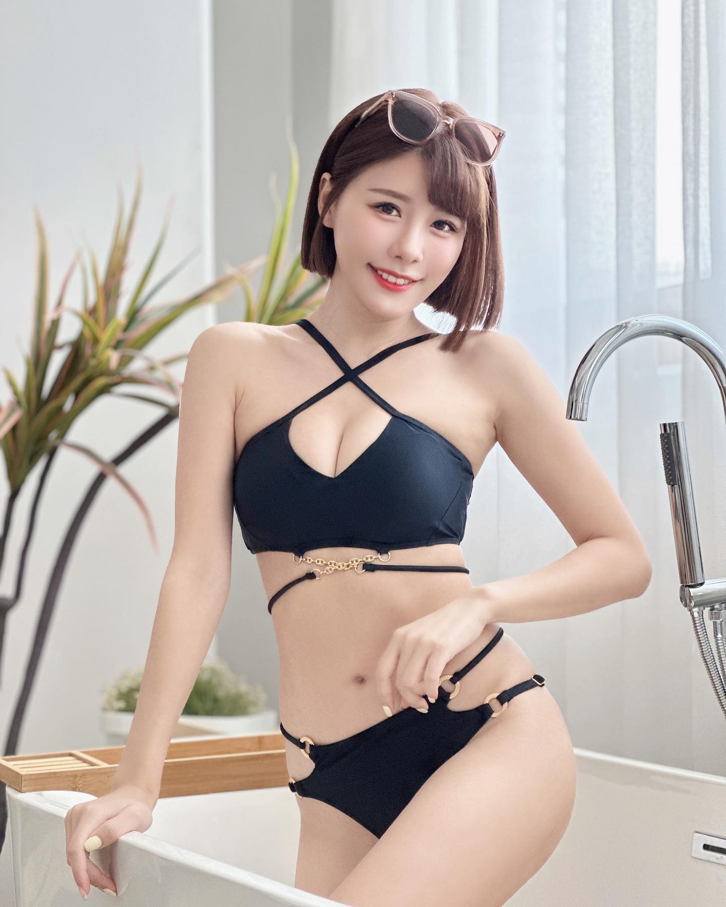 啦啦隊女神「陳波波」短髮清純誘人！逆天身材藏不住-第1章-图片5