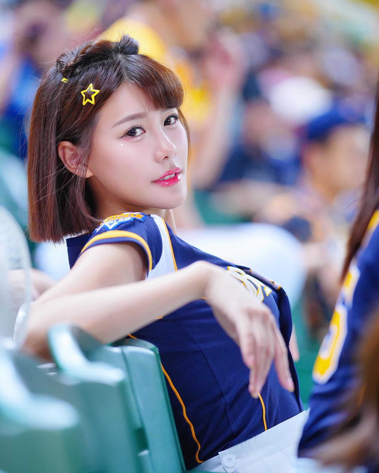 啦啦隊女神「陳波波」短髮清純誘人！逆天身材藏不住-第1章-图片9