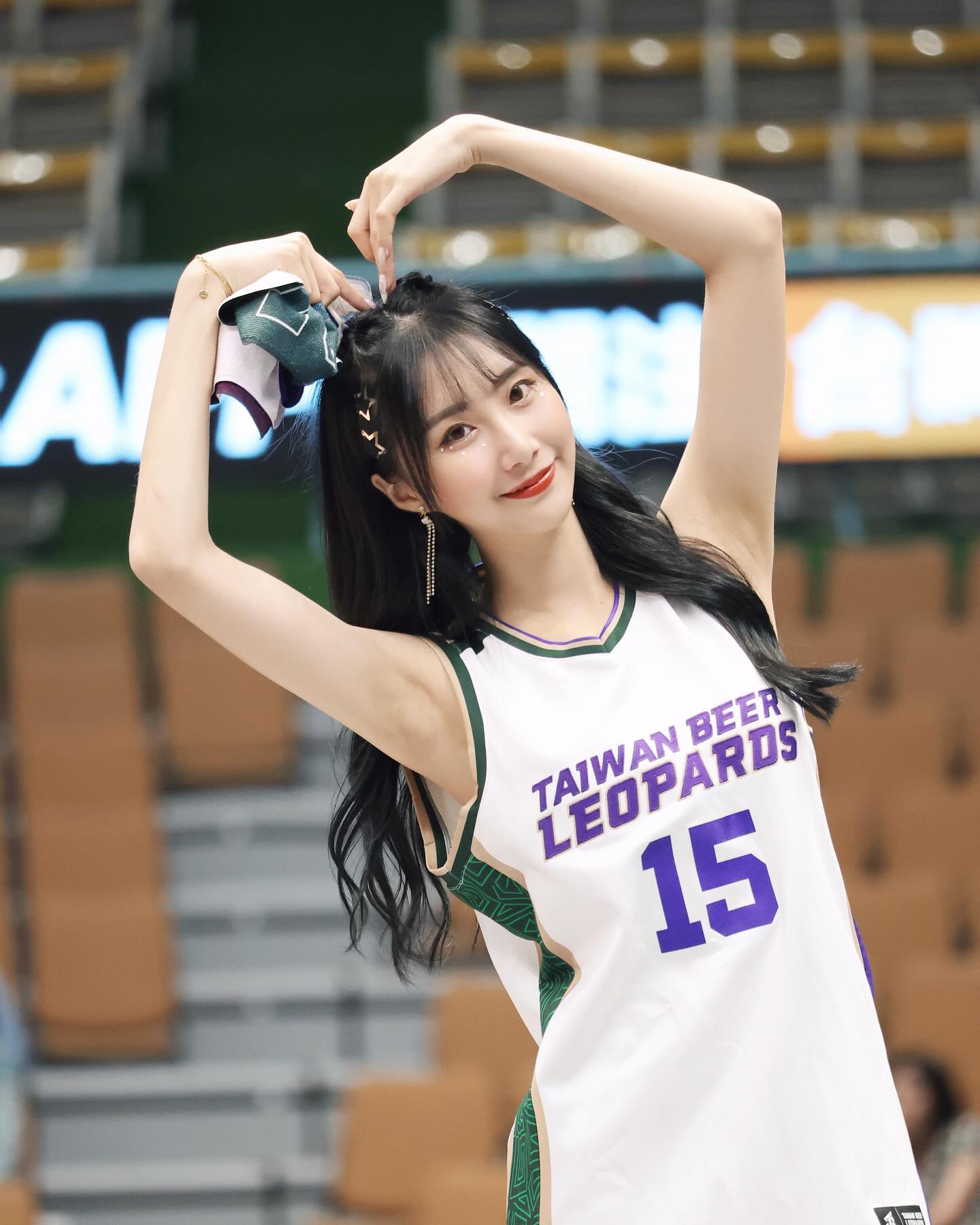 長腿正妹「Wendy」 性感體態引人遐想.....乳量簡直快炸出-第1章-图片9