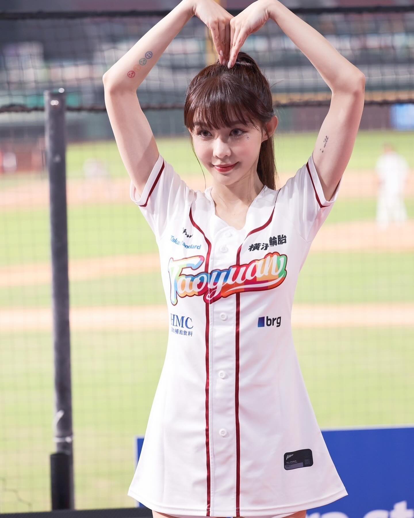 啦啦隊正妹「陳怡叡」極致美顏一次看透 美到讓人移不開視線-第1章-图片2