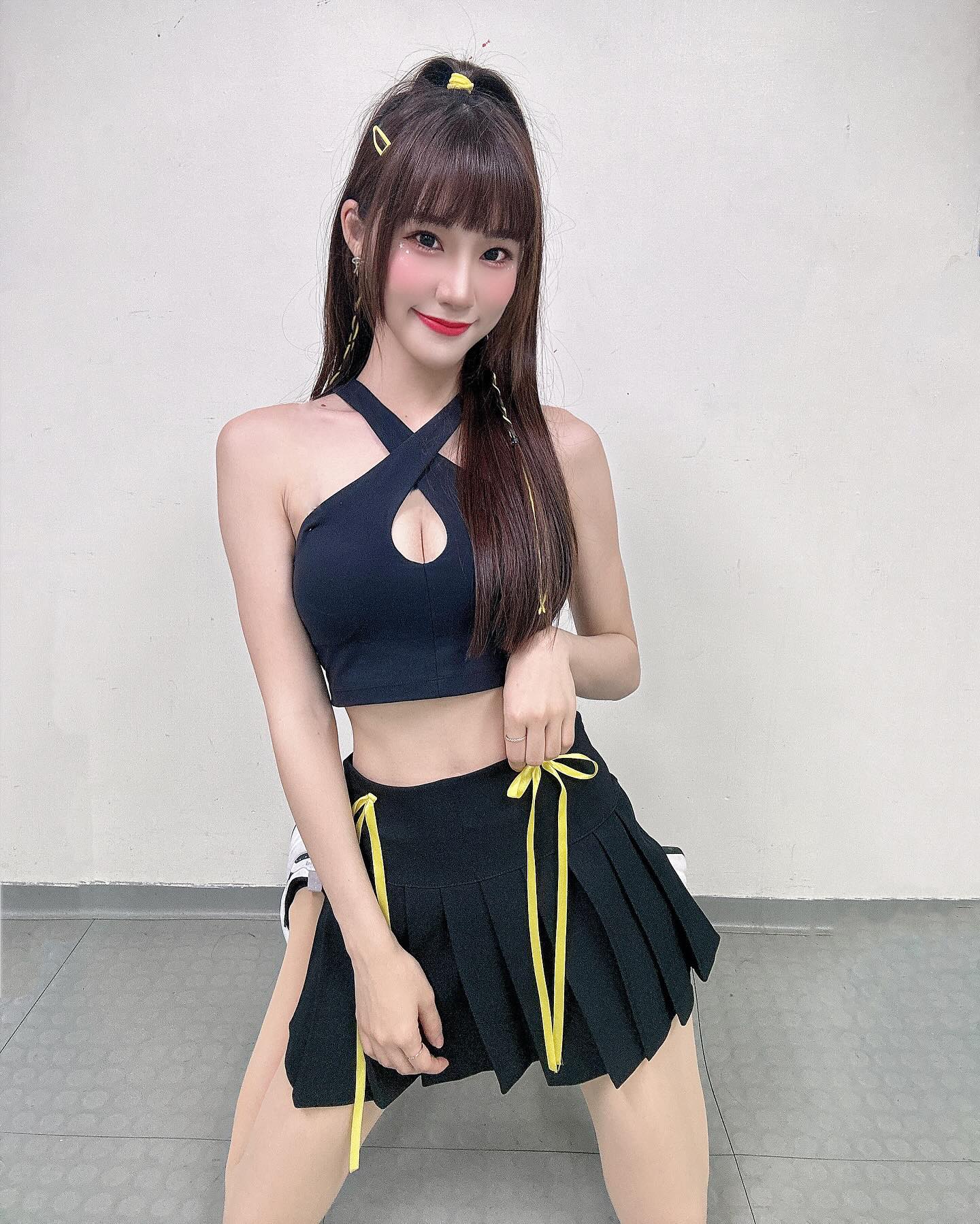 正妹「倩宇」胸前乳量滿滿 迷人S曲線養眼到極點-第1章-图片3