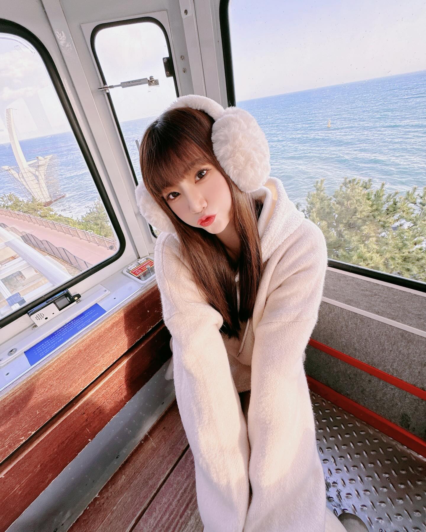 正妹「倩宇」胸前乳量滿滿 迷人S曲線養眼到極點-第1章-图片8