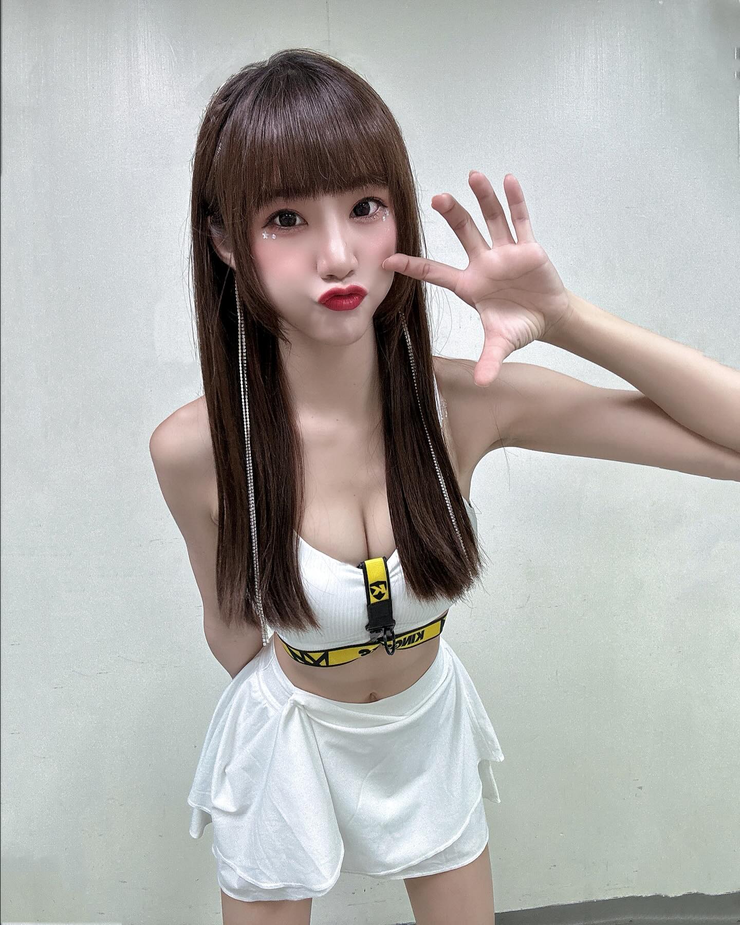 正妹「倩宇」胸前乳量滿滿 迷人S曲線養眼到極點-第1章-图片10