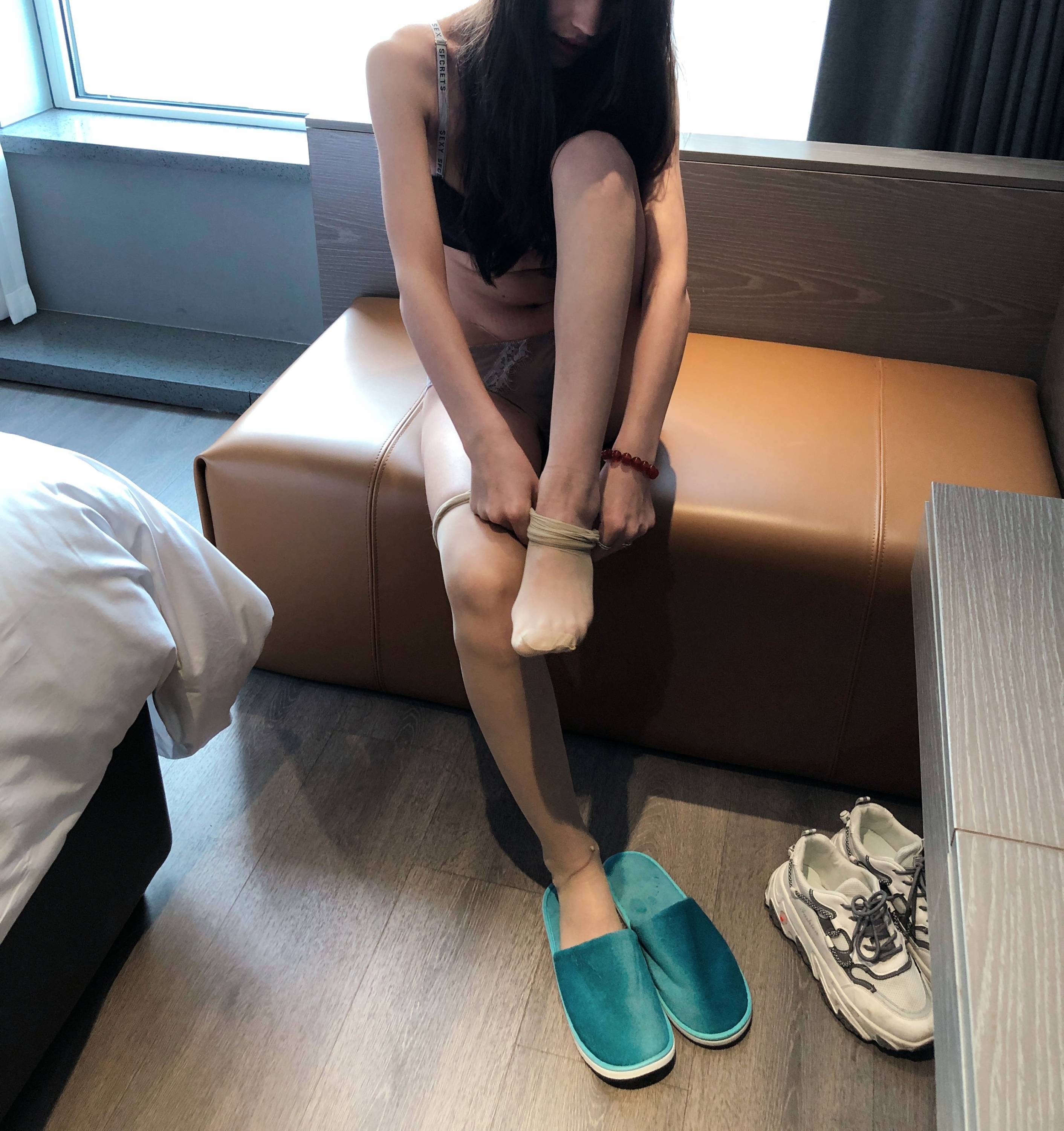 【網路收集系列】福利姬 新疆美女 小白《 下班後 》VIP福利帖全【87P】-第1章-图片29