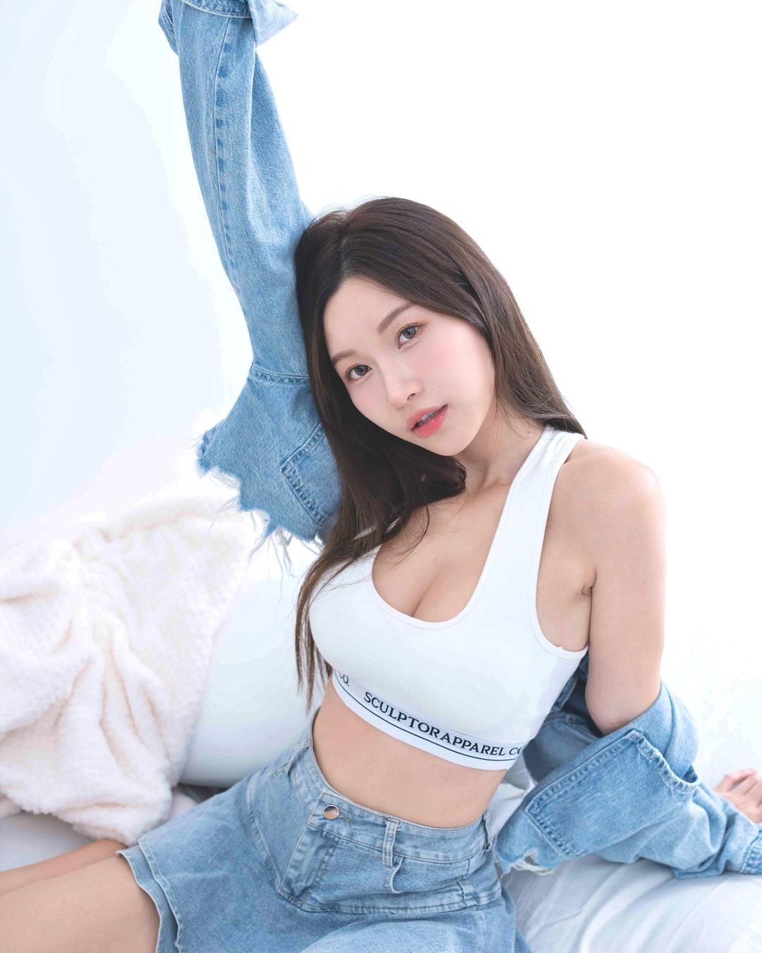 正妹「妮娜張張」傲人曲線 美照白皙性感好吸睛-第1章-图片3