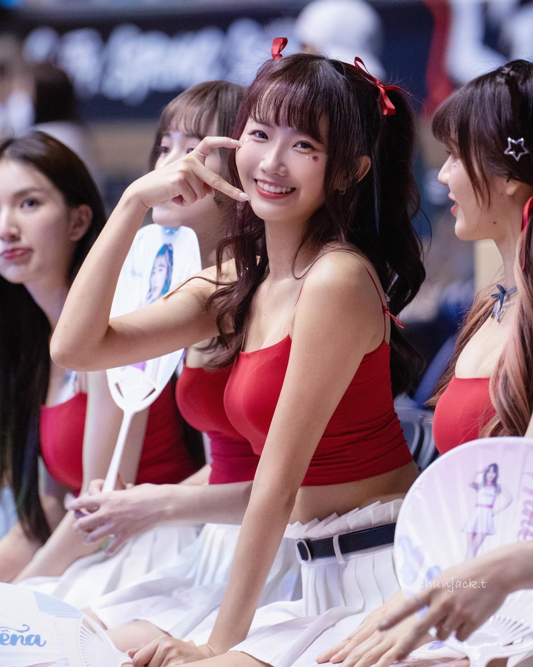 「陳愉」滿滿的甜美笑容清純誘惑 一眼瞬間就戀愛了-第1章-图片3