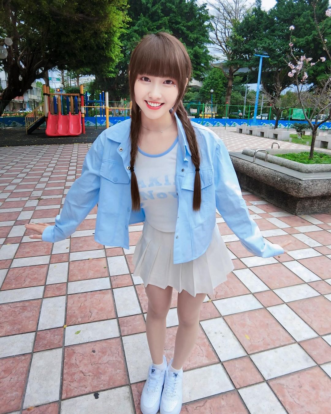 小隻馬女孩「董璦昀Yumi」清新臉蛋可愛度滿分-第1章-图片9