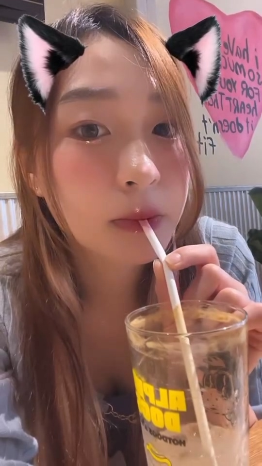 龍舟正妹鼓手突然脫了「露出超猛比基尼」網笑：屈原都開心了-第1章-图片6