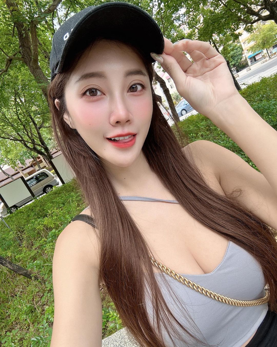 「Chris子婷」邪惡飽滿乳量挺到極點了 慾火焚身-第1章-图片10