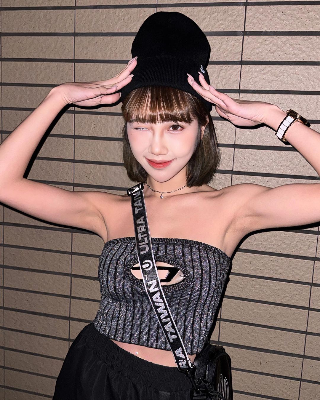 短髮女孩「彭彭柔柔」S形身段讓人眼睛大吃冰淇淋-第1章-图片4