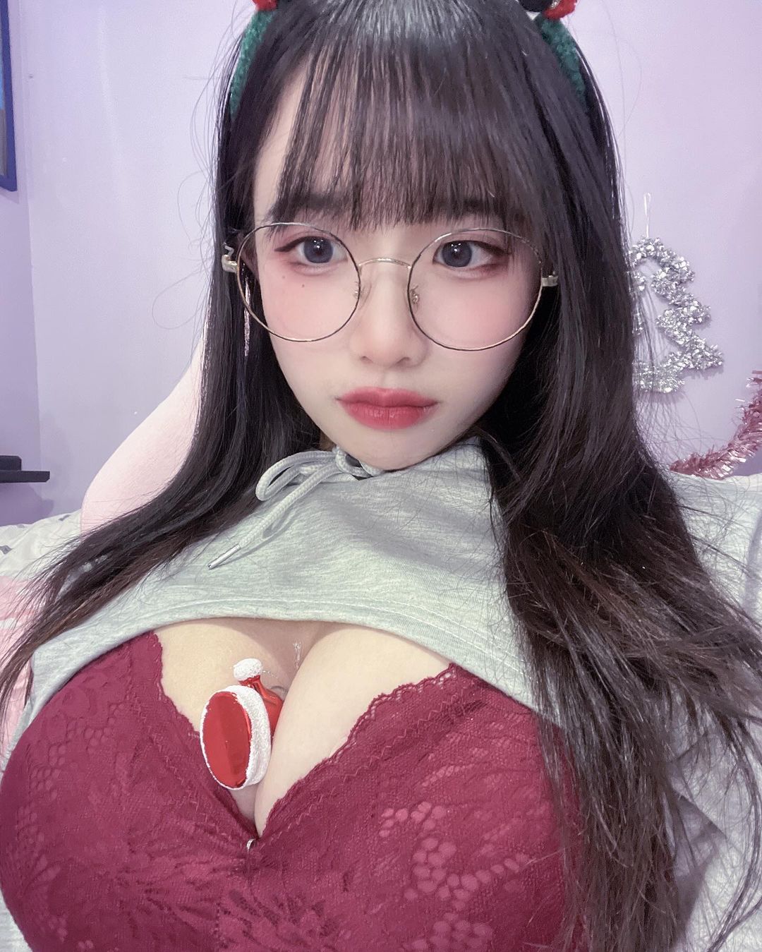 「梓澪村長」飽滿巨乳形狀畢現也太害羞 火辣完全解放-第1章-图片8