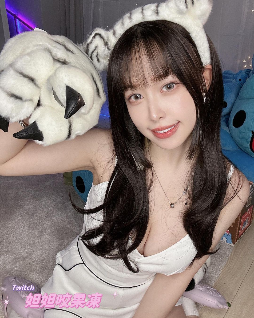 正妹「妲妲」白皙嫩乳身材 優質比例充滿誘惑-第1章-图片2