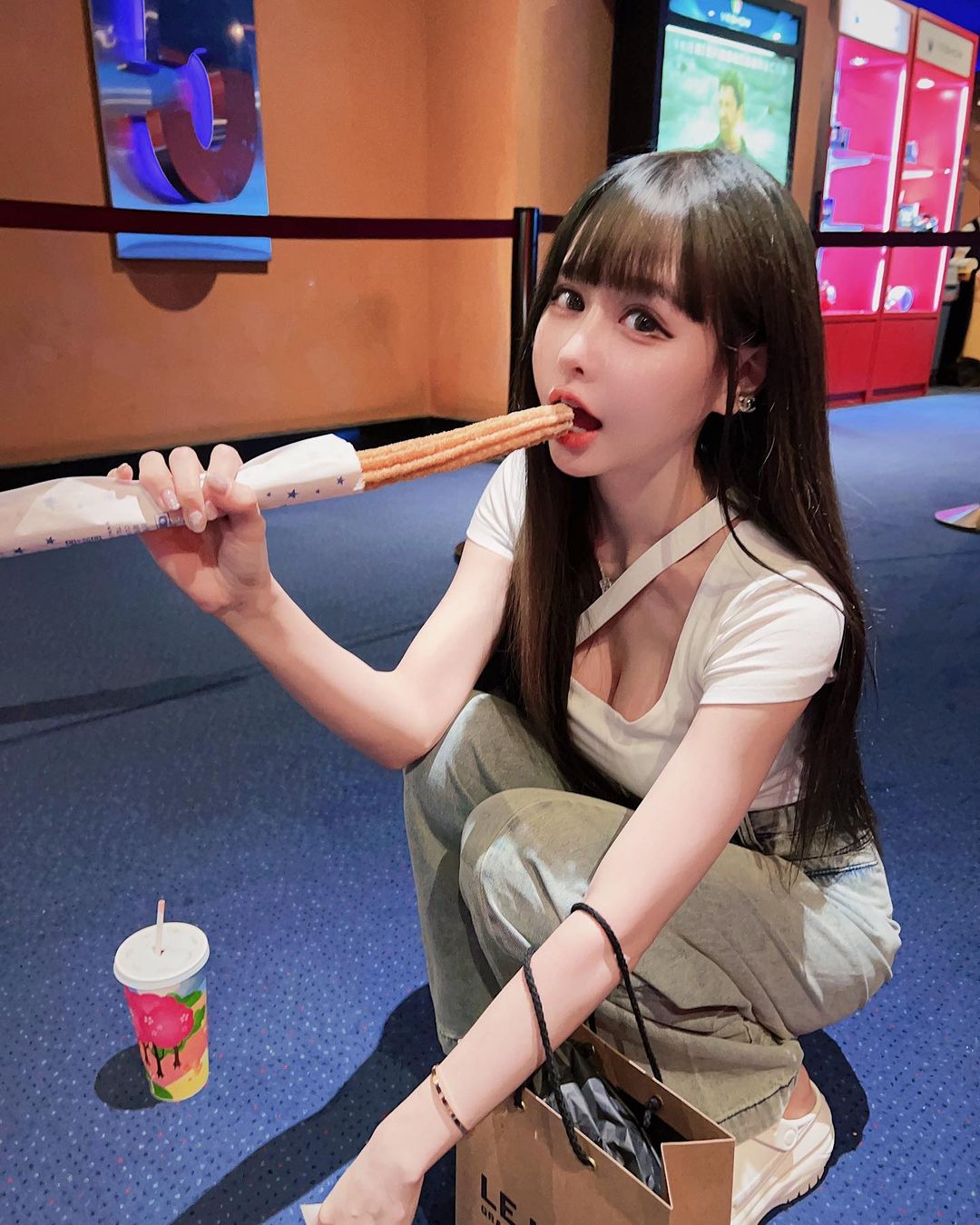 甜美妹子「王依渟」 笑容充滿療癒感 露出大膽惹火視角-第1章-图片6