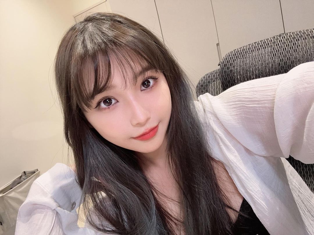 正妹實況「哈耿」可愛又性感 白嫩身材讓人搖搖欲墜-第1章-图片7