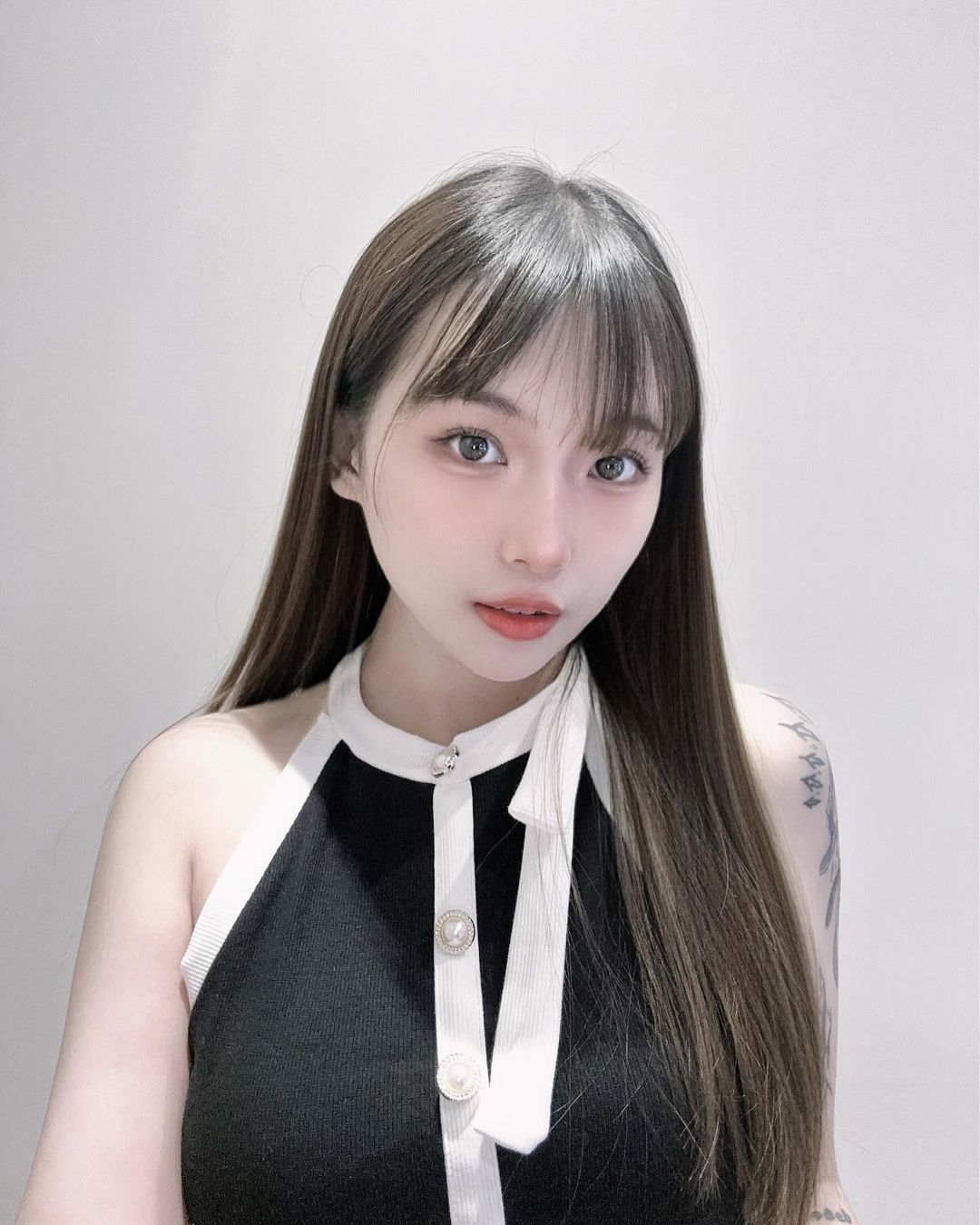 正妹實況「哈耿」可愛又性感 白嫩身材讓人搖搖欲墜-第1章-图片8