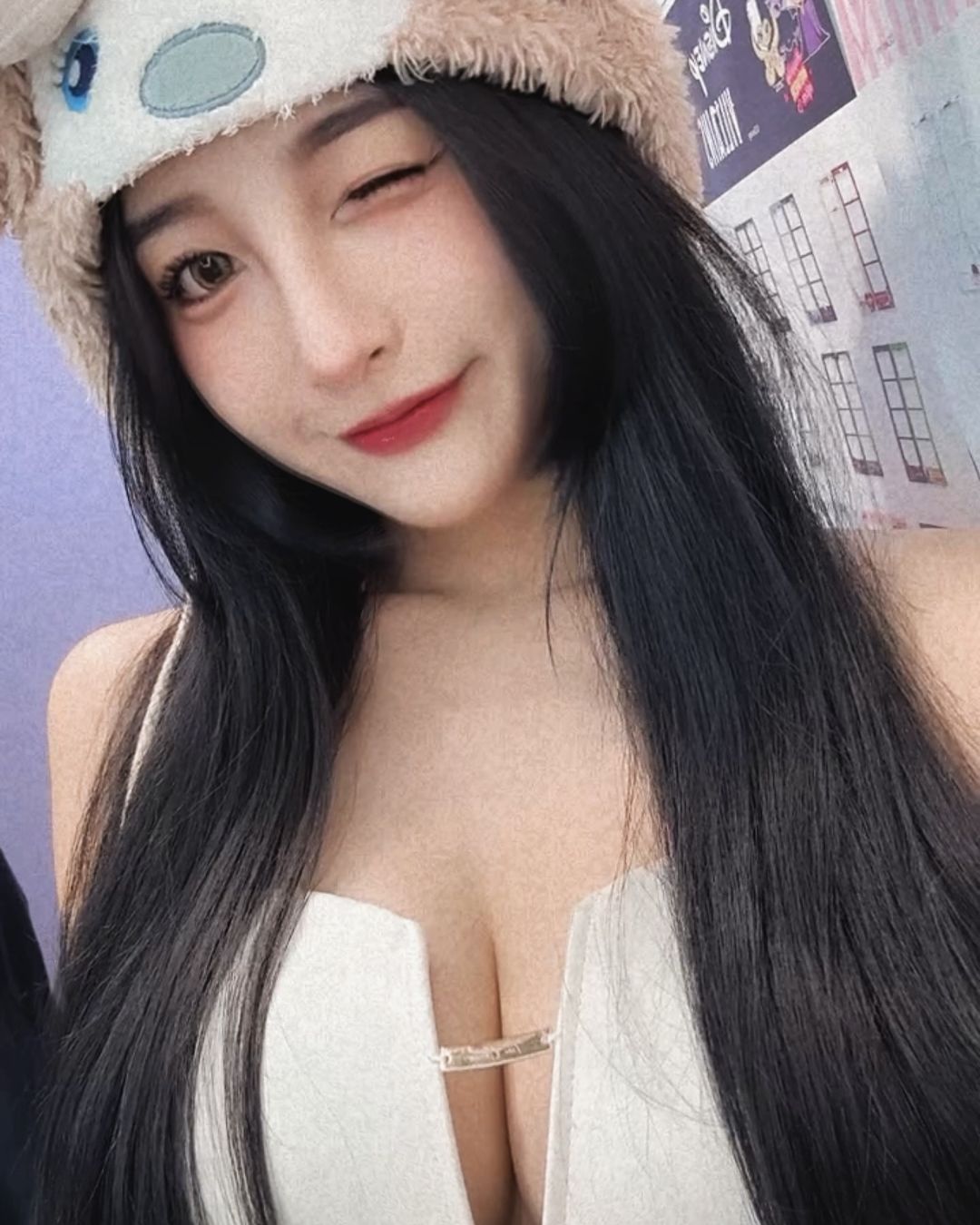 火辣正妹「曾湘綾」呼之欲出的上圍讓觀眾暴動了-第1章-图片2