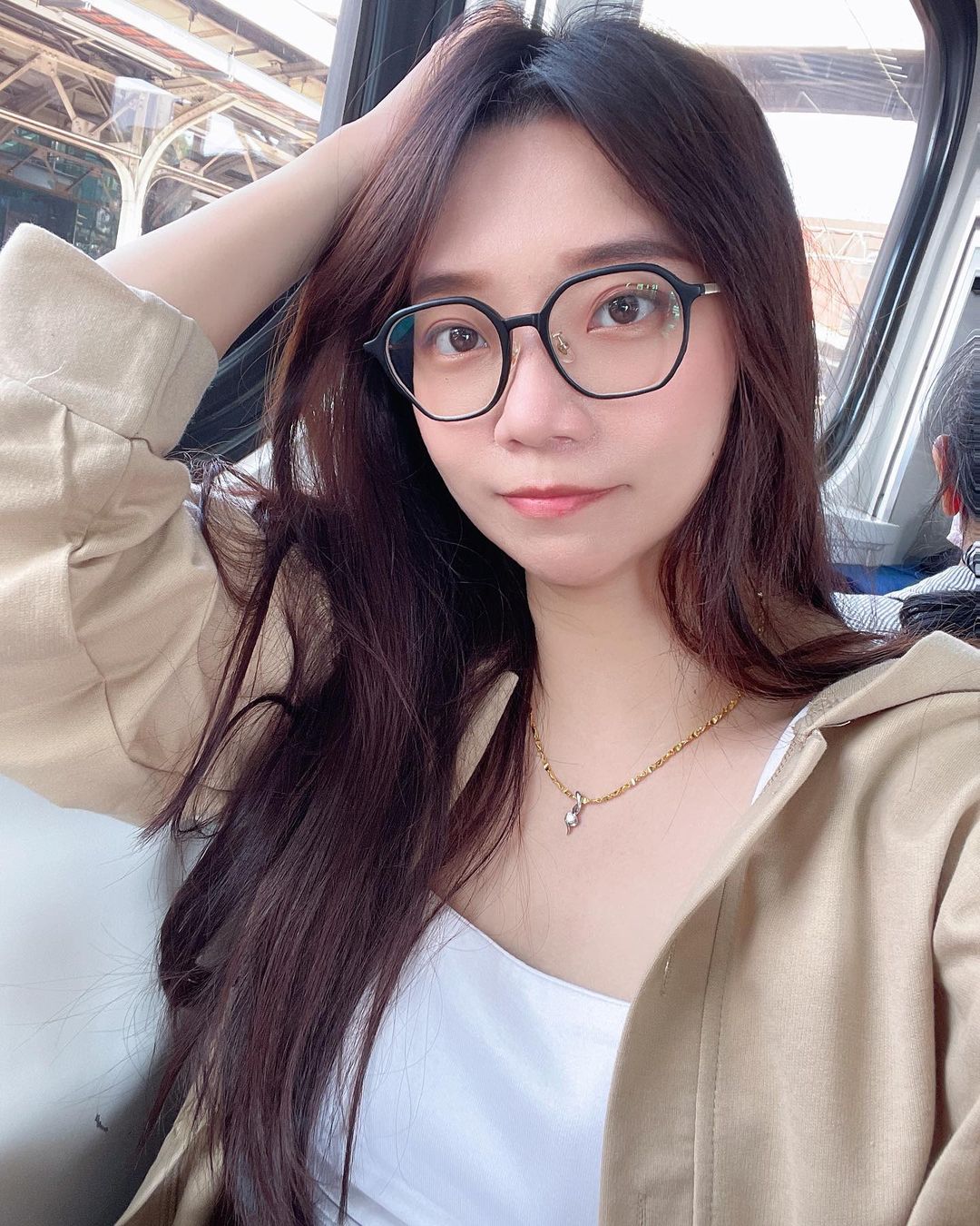 清秀女孩「庭庭」純白雪肌清新淡雅 甜美外表隱藏火辣曲線-第1章-图片9