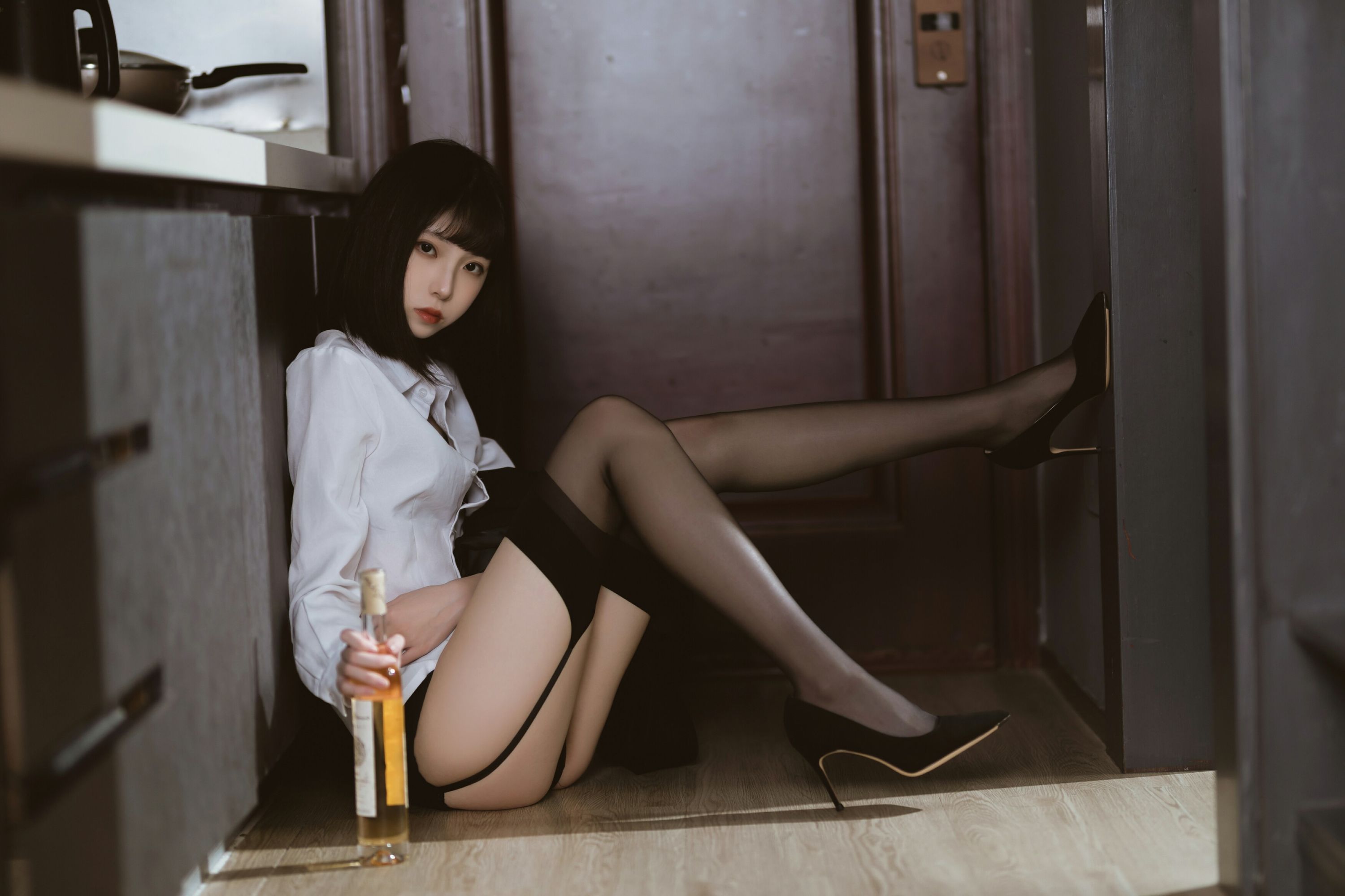 【網路收集系列】福利姬 許岚LAN《 醉酒OL 》VIP福利帖全【63P】-第1章-图片18