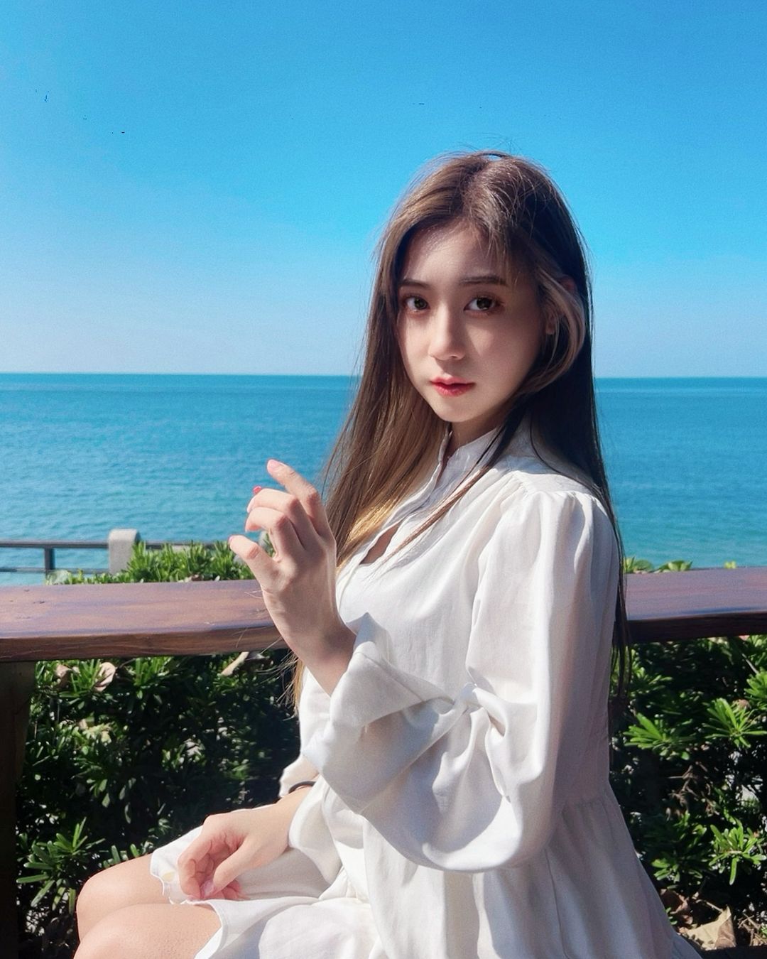 正妹「小璦AiHsieh」腰束奶膨…身材辣到受不了-第1章-图片3