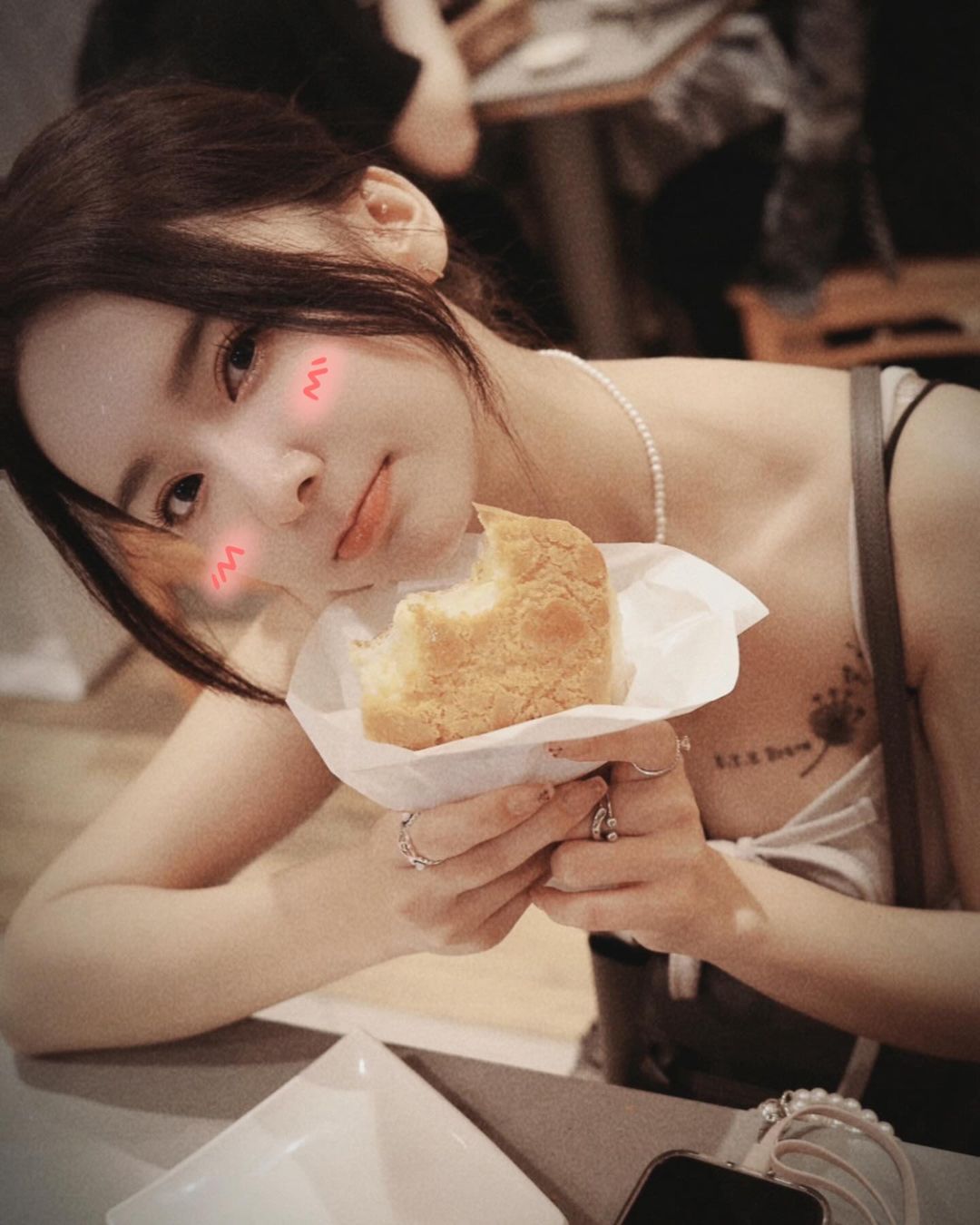 小隻馬女神「張雅涵Kimi」大眼甜笑超療癒 令人著迷不已-第1章-图片7