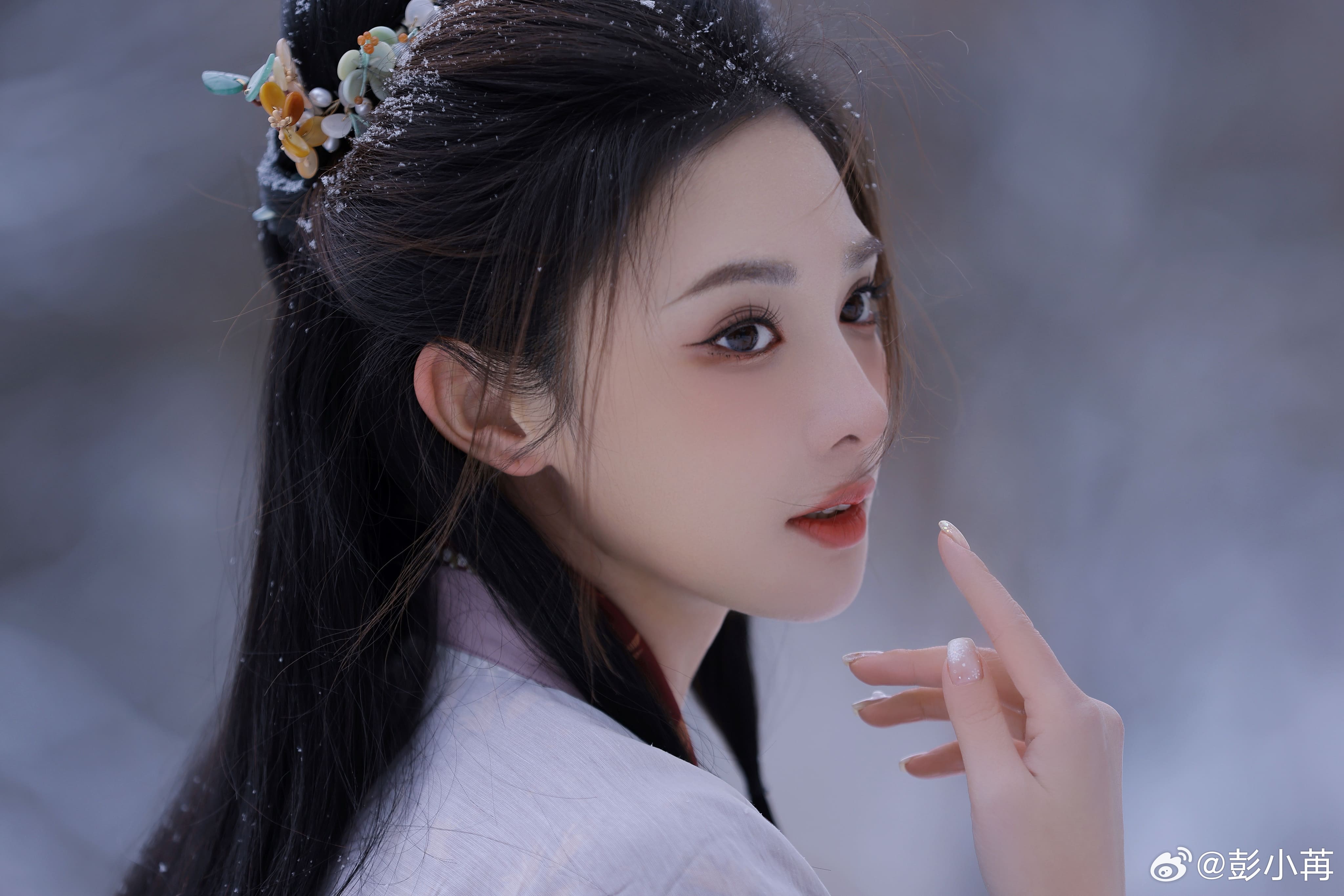 白雪輕衫一剪梅—彭小苒[高清套圖]-第1章-图片7