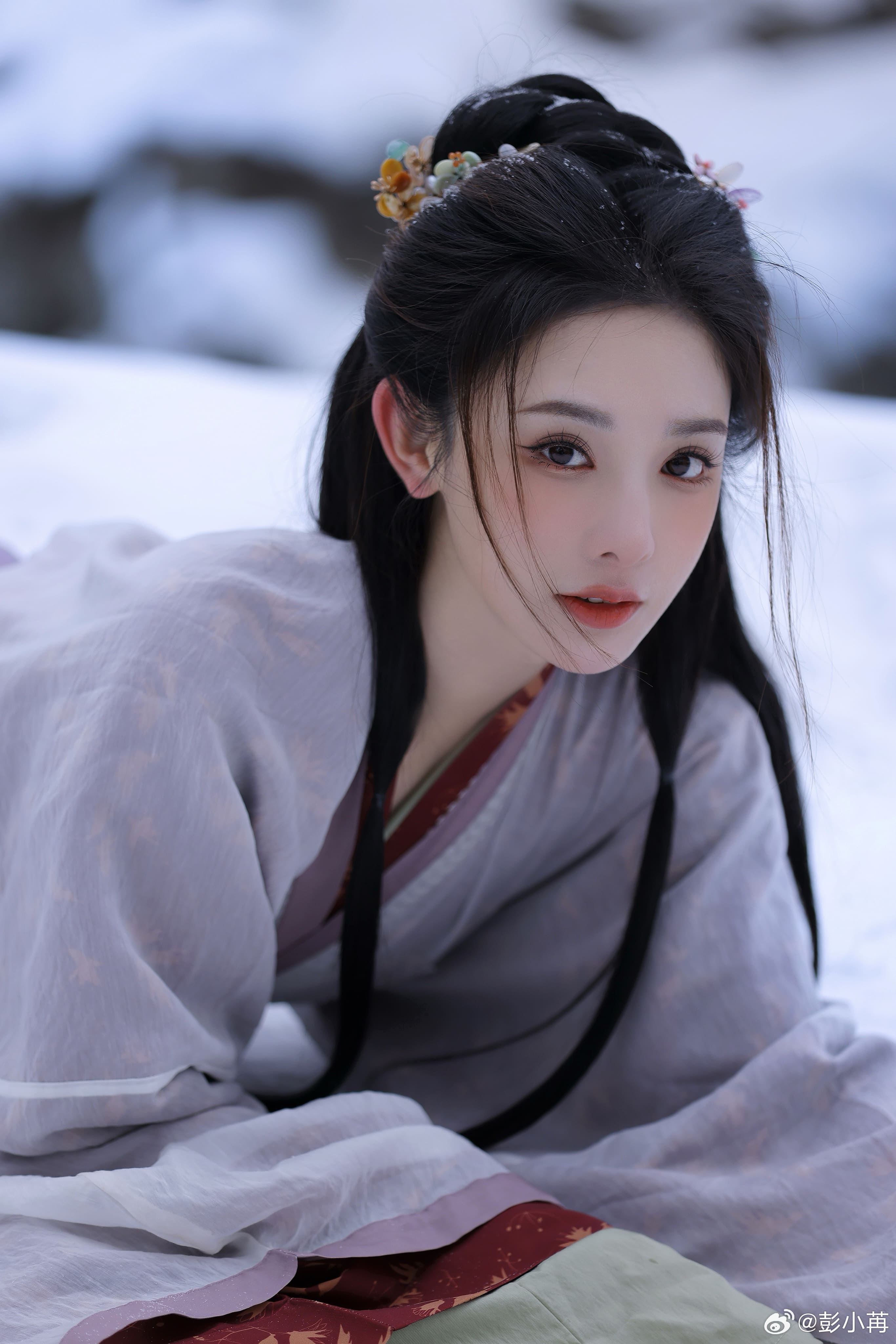白雪輕衫一剪梅—彭小苒[高清套圖]-第1章-图片9