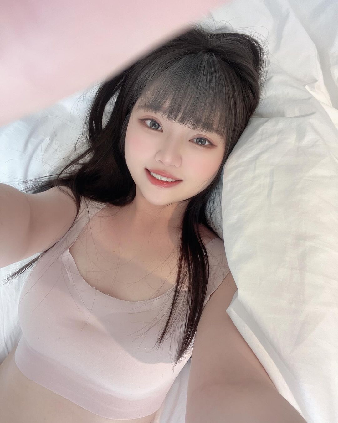 實況正妹「願願Yuan」飽滿身材勾住你的心！微笑電死整票男粉-第1章-图片8