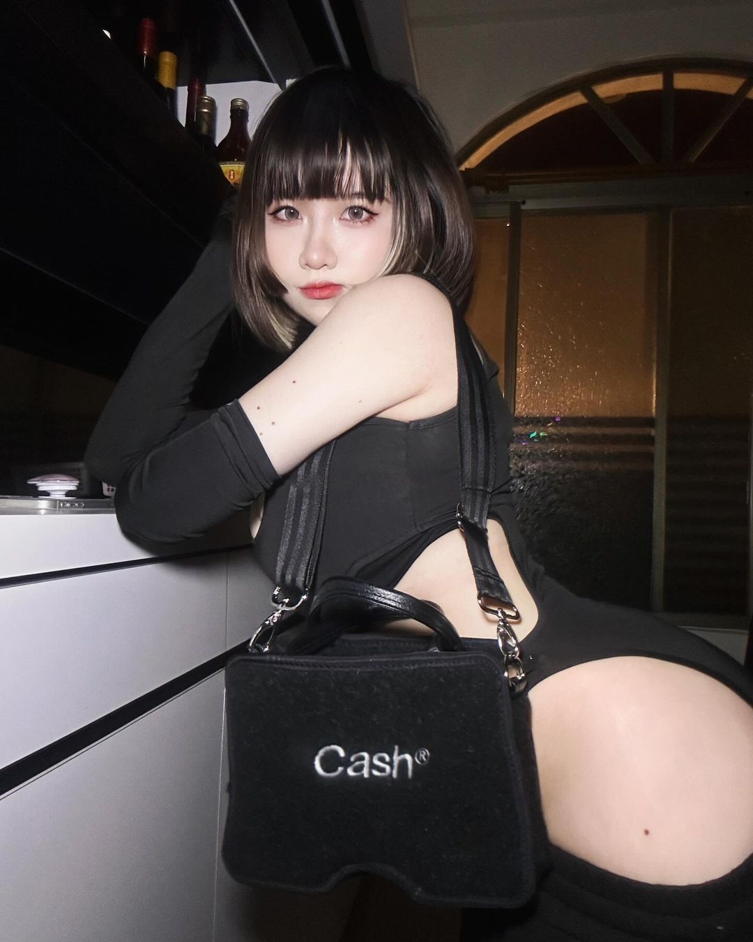 「MinMin珉寶」美乳形狀好犯規讓人血脈噴張-第1章-图片1