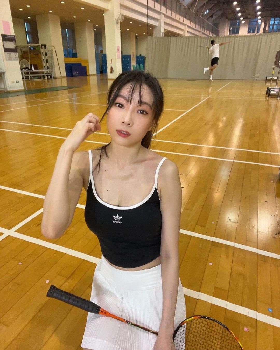 天菜級正妹「邵岱兒 Debbie」渾圓乳球呼之欲出 辣到令人心動-第1章-图片1