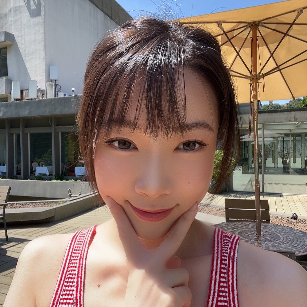 天菜級正妹「邵岱兒 Debbie」渾圓乳球呼之欲出 辣到令人心動-第1章-图片3