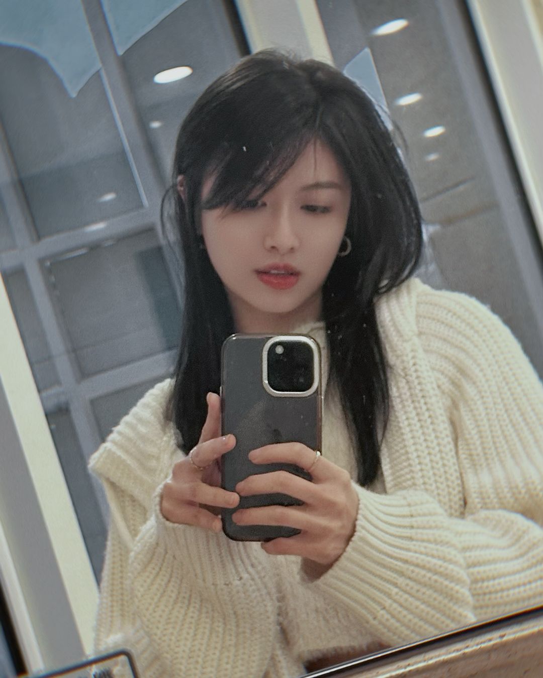 氣質美人「妞妞」若隱若現姣好身材 簡直無法無天-第1章-图片2