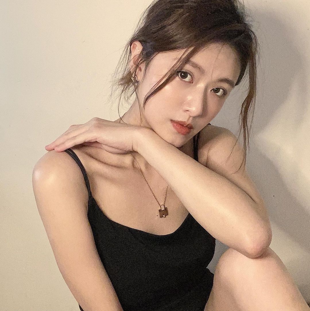 氣質美人「妞妞」若隱若現姣好身材 簡直無法無天-第1章-图片9