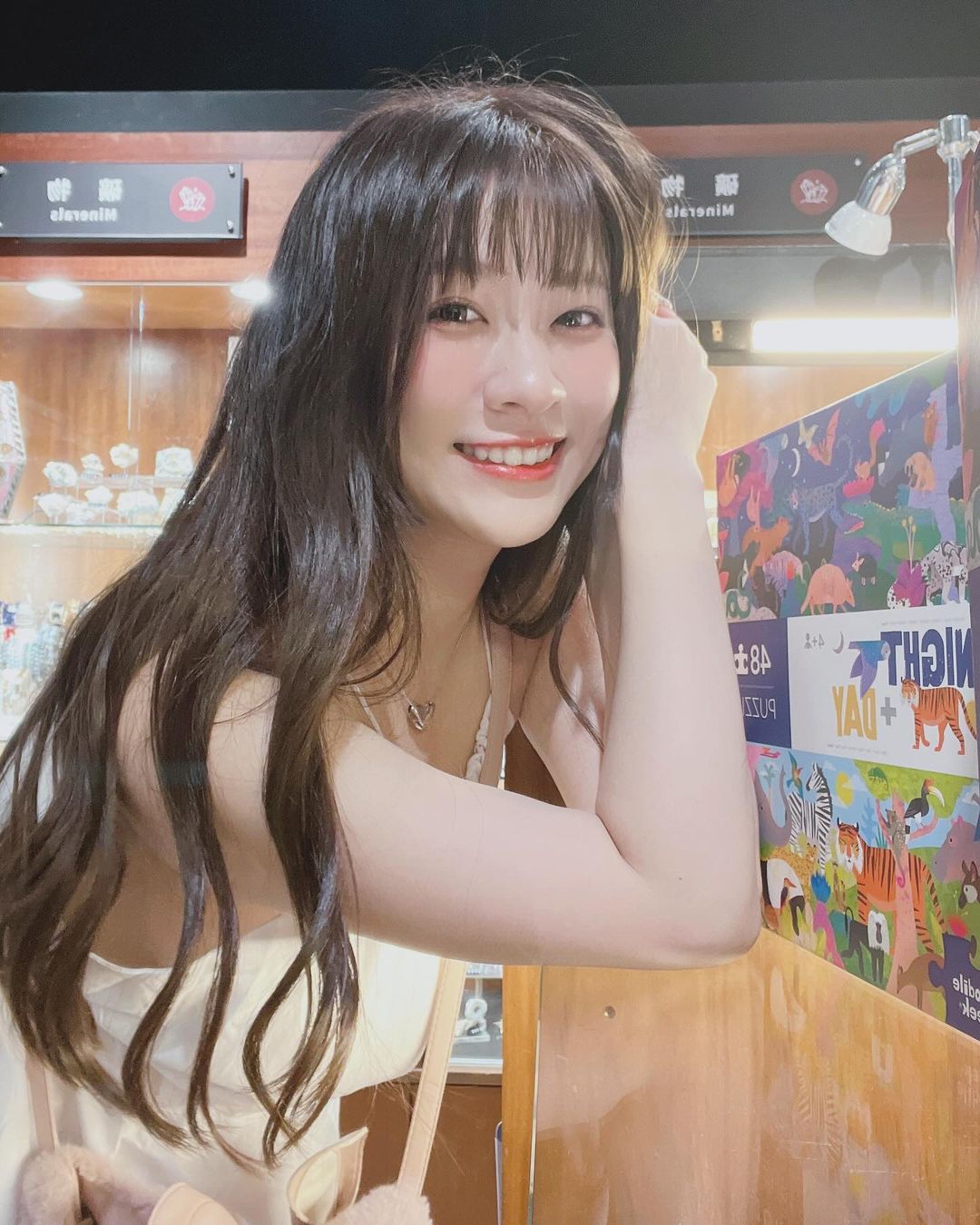 正妹「球球 MiKa」渾圓美乳深溝 極品身材勾起你的慾火-第1章-图片9