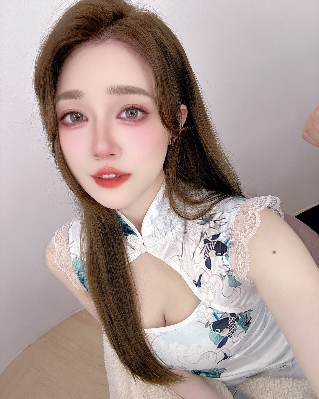 氣質女神「凱琪K7」身材纖細迷人 雪白美乳養眼開放福利-第1章-图片8