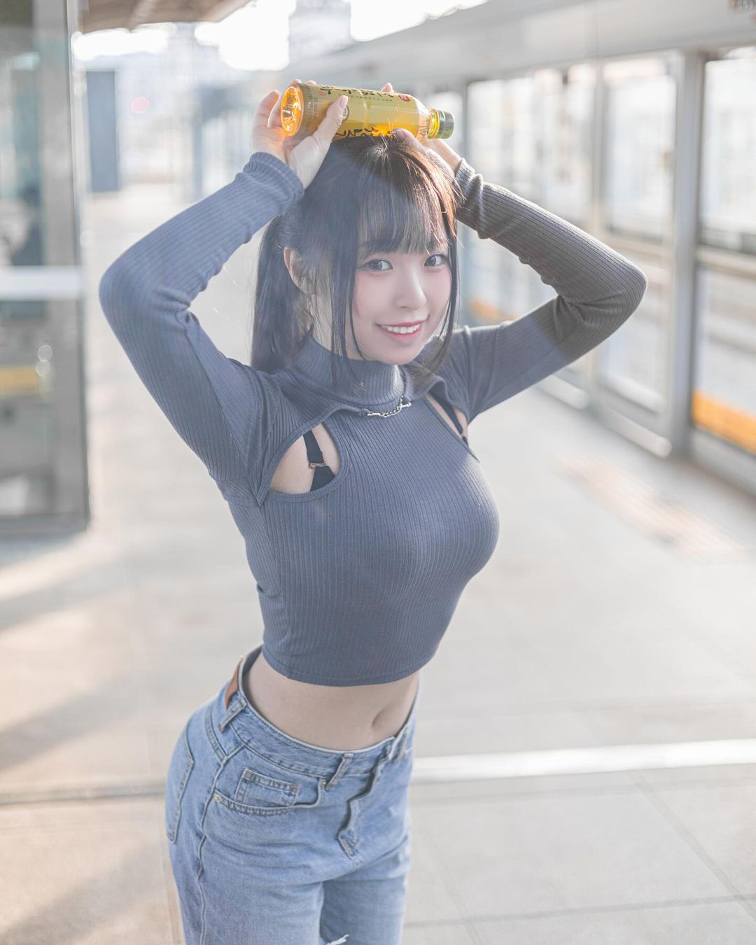 巨乳嫩妹「晴兒」胸前太猛衣服包不住 放送養眼福利-第1章-图片8