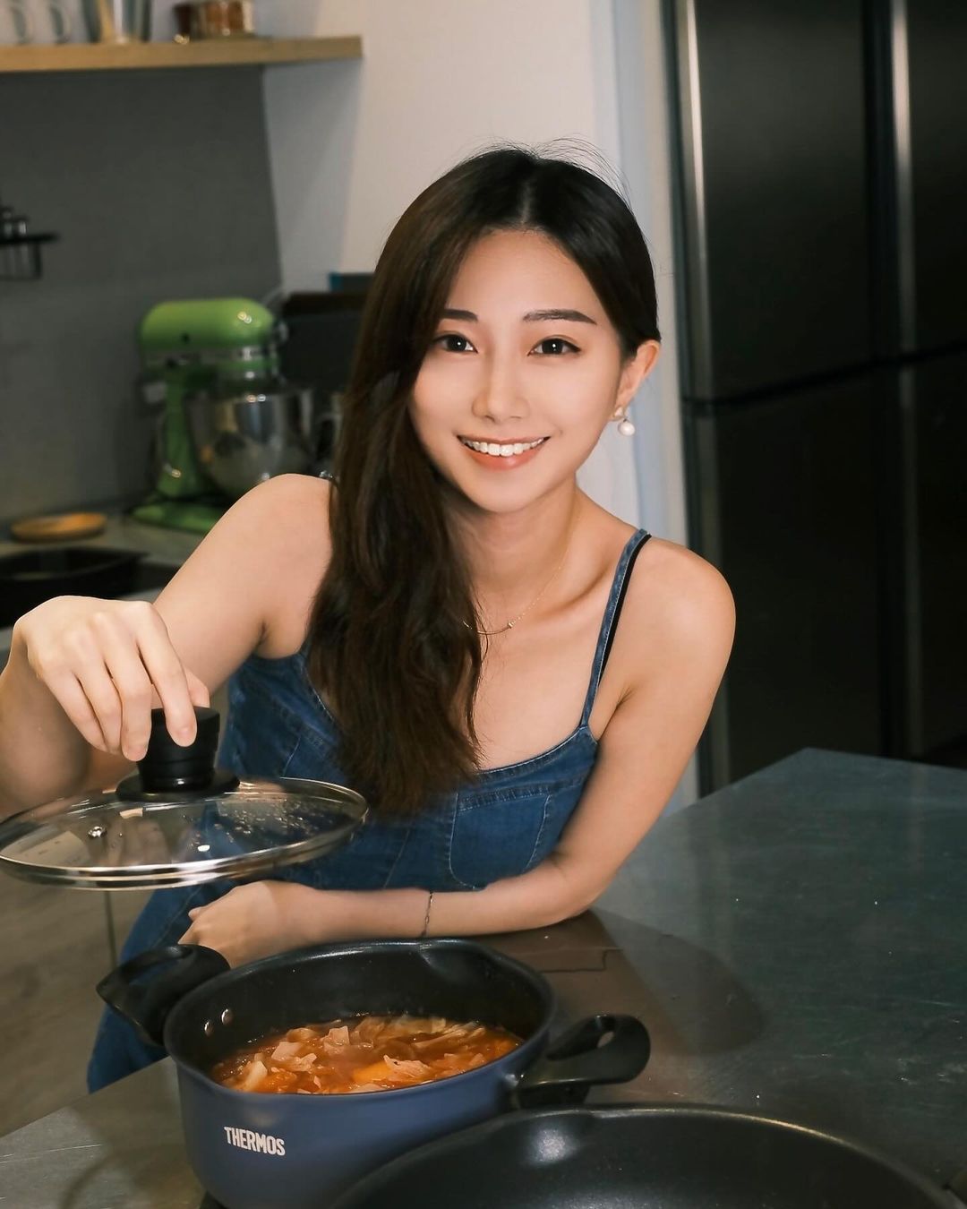 氣質美女「然然Eva」白嫩纖細美體露出 極度誘人-第1章-图片5