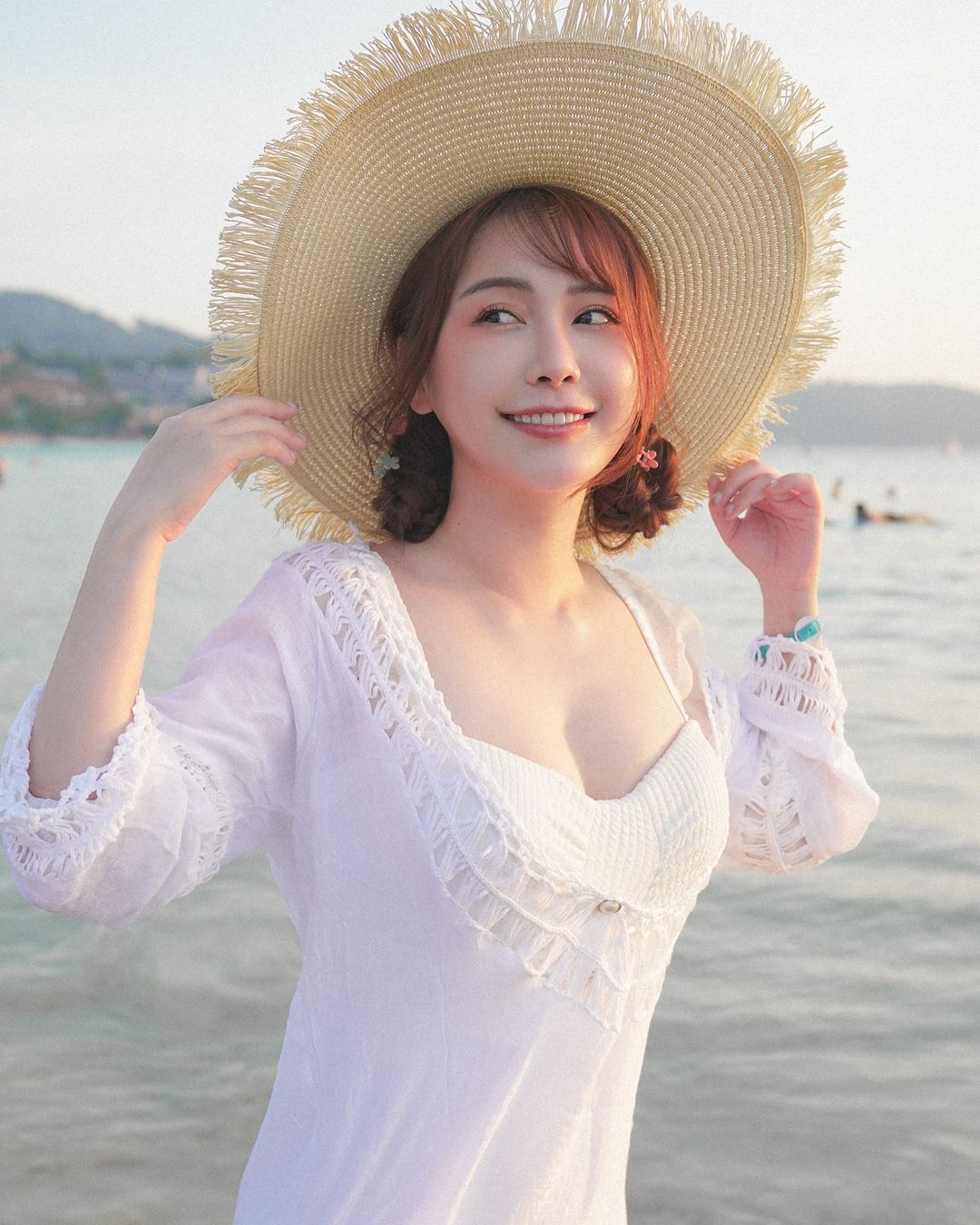 甜美系女孩「陳樂樂」美胸視角乳量好驚人-第1章-图片9