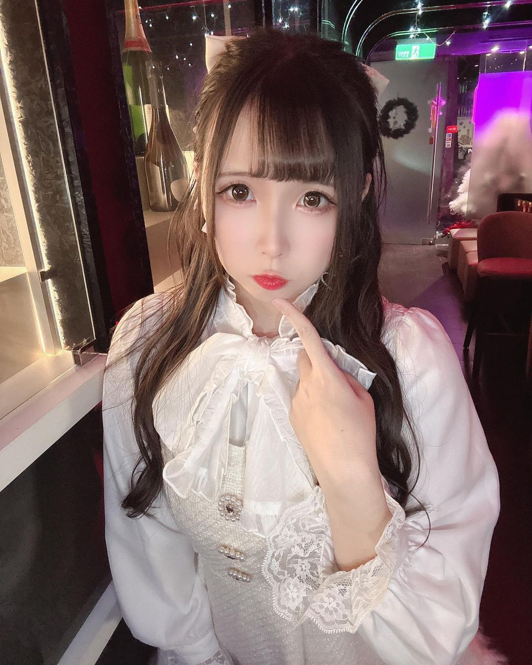 白嫩奶溝妹「Momo桃桃」豐盈美乳發散陣陣奶香 難以抗拒-第1章-图片8