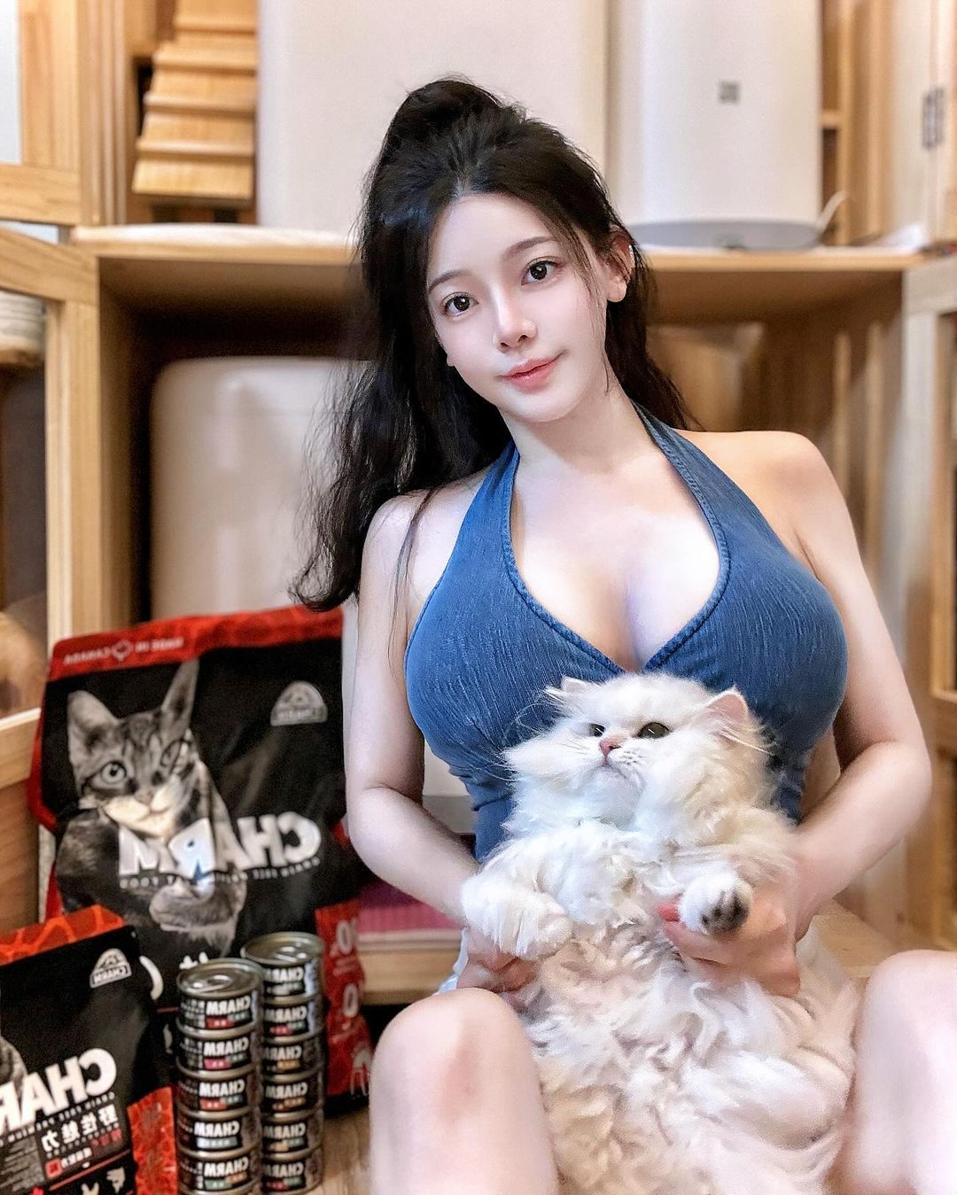 大奶正妹「霍萱 Iris Huo」超邪惡美乳畫面引人遐想-第1章-图片1