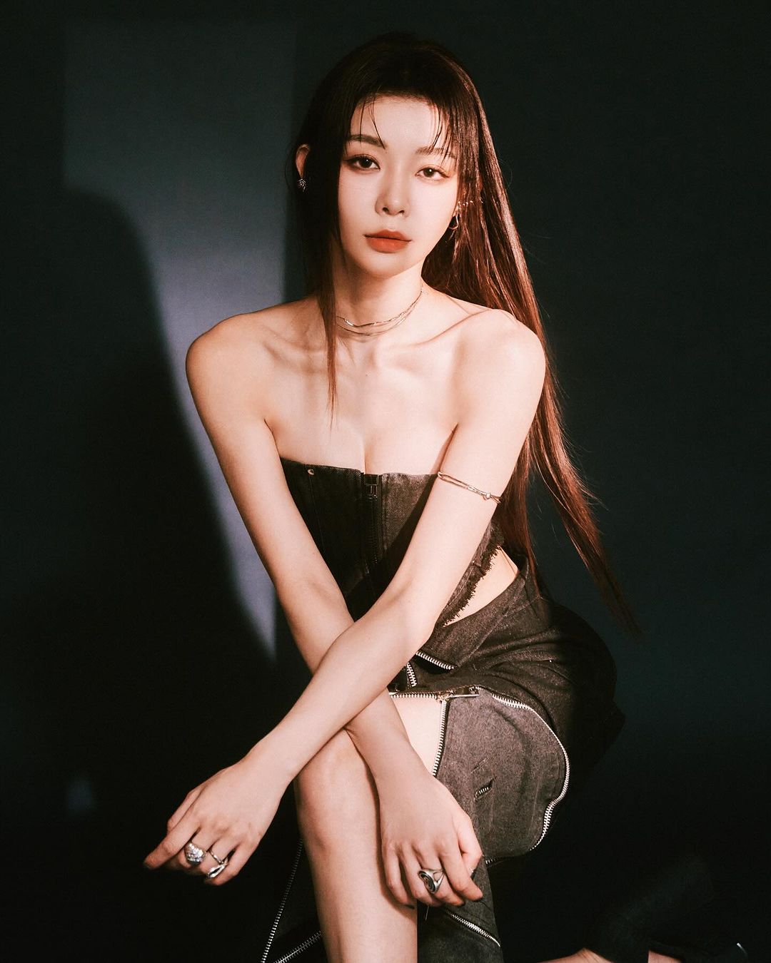 啦啦隊女神Yuri轉戰歌手!個人首單充滿神祕異域風-第1章-图片6