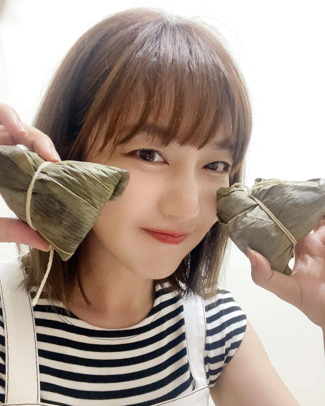 氣質女神「泱泱LYNN」雪白臉蛋下 笑容甜出新高度-第1章-图片1