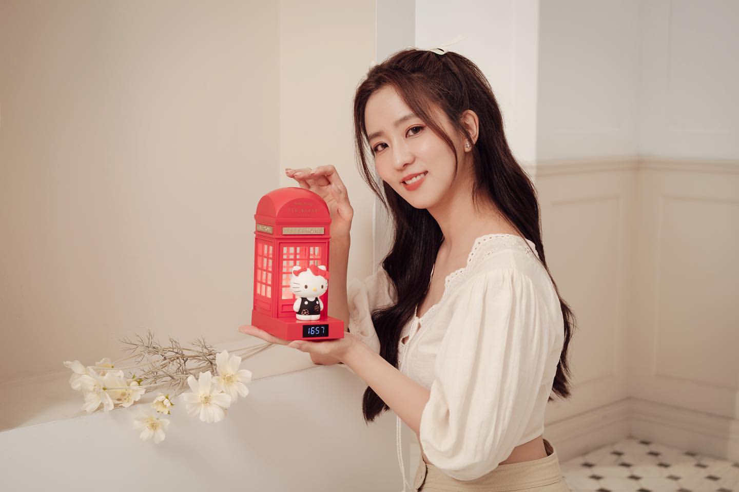 極品女神「周曉涵」 白皙美腿+勾魂臉蛋美得犯規-第1章-图片1