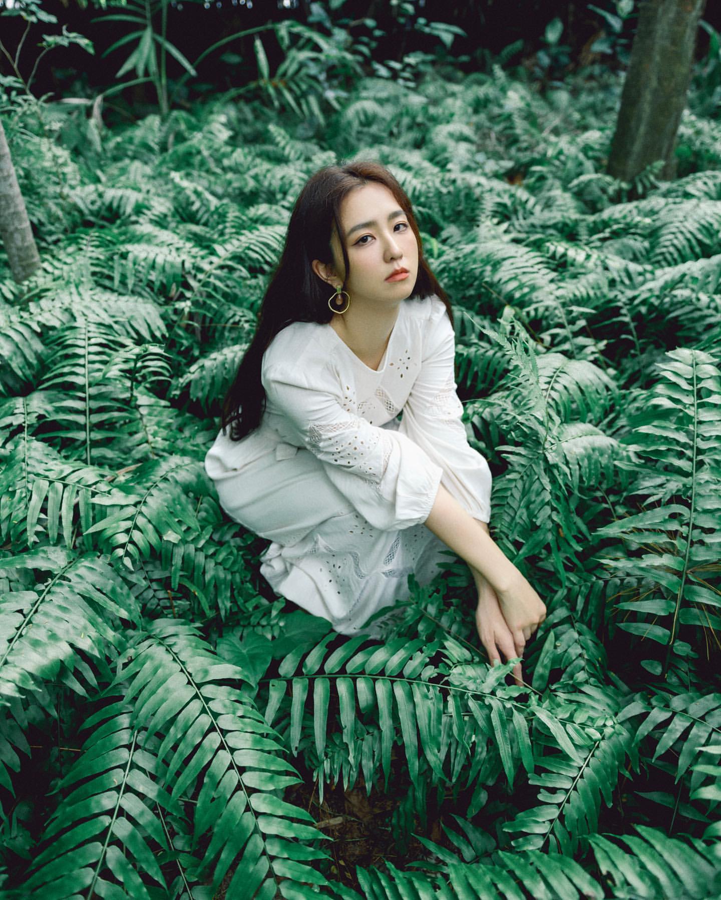 極品女神「周曉涵」 白皙美腿+勾魂臉蛋美得犯規-第1章-图片2