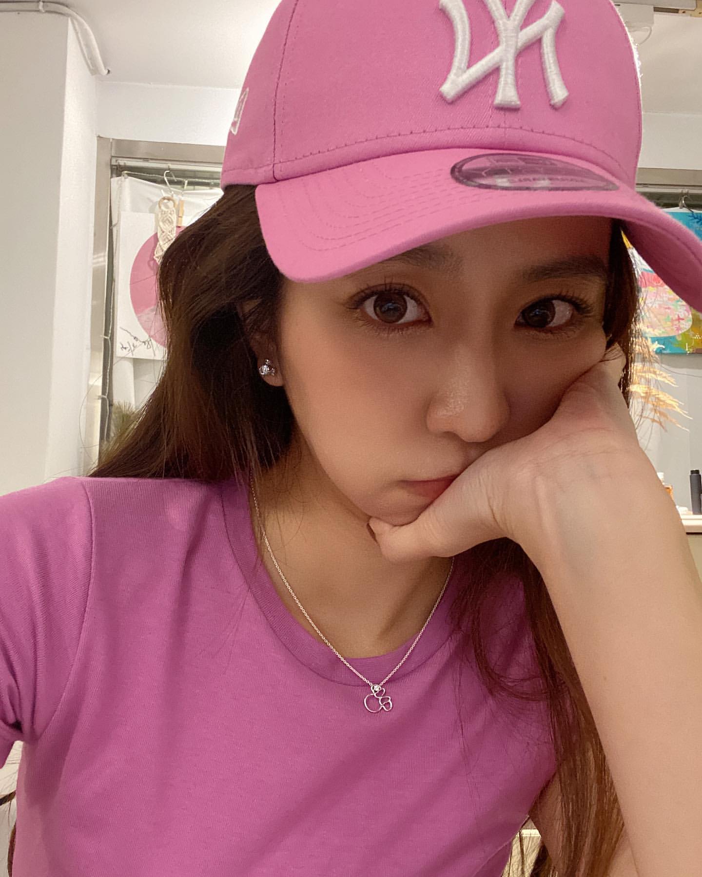 極品女神「周曉涵」 白皙美腿+勾魂臉蛋美得犯規-第1章-图片6