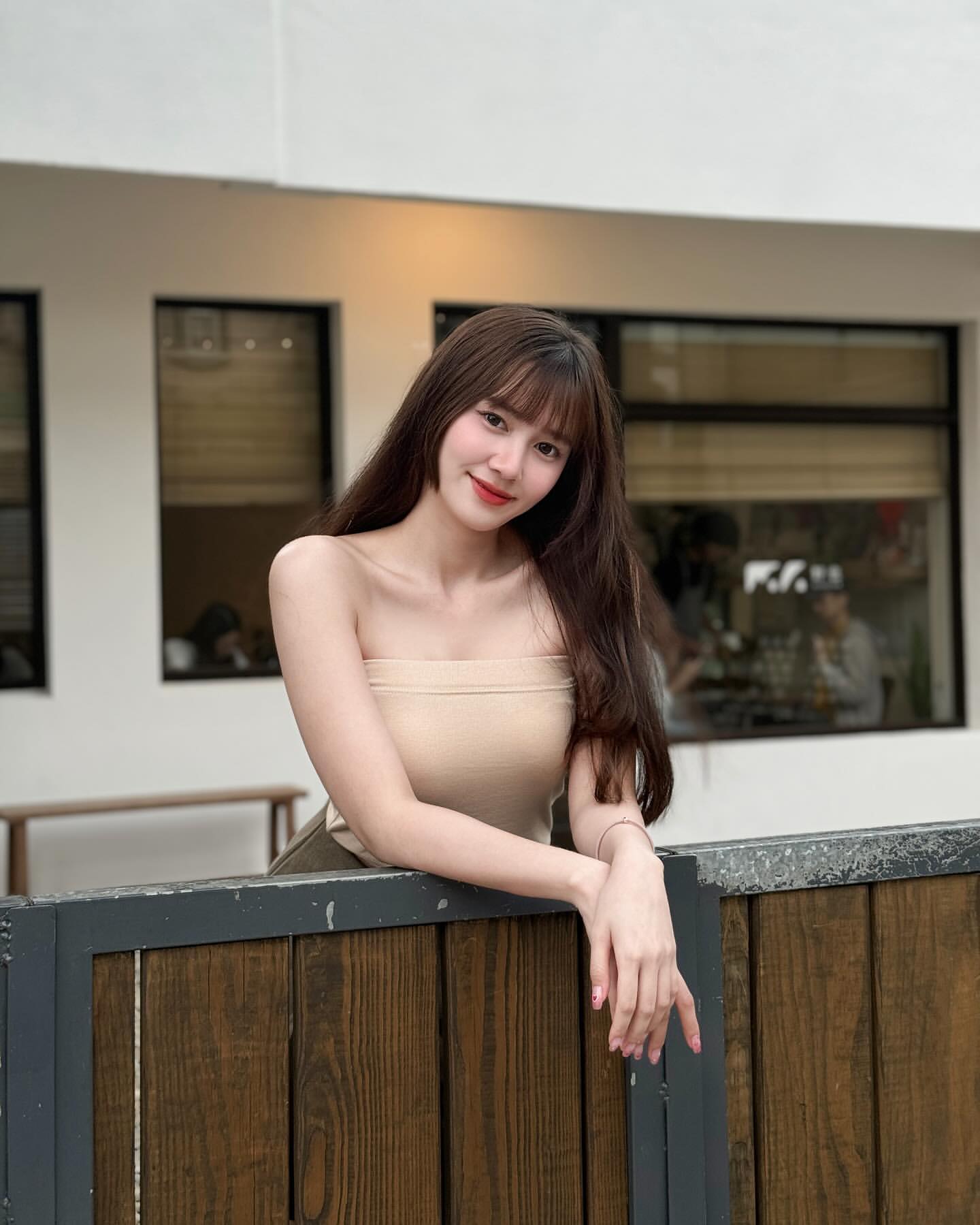 性感嫩妹「尼尼Nani」無敵視角超邪惡 網放大一看全驚呼-第1章-图片3