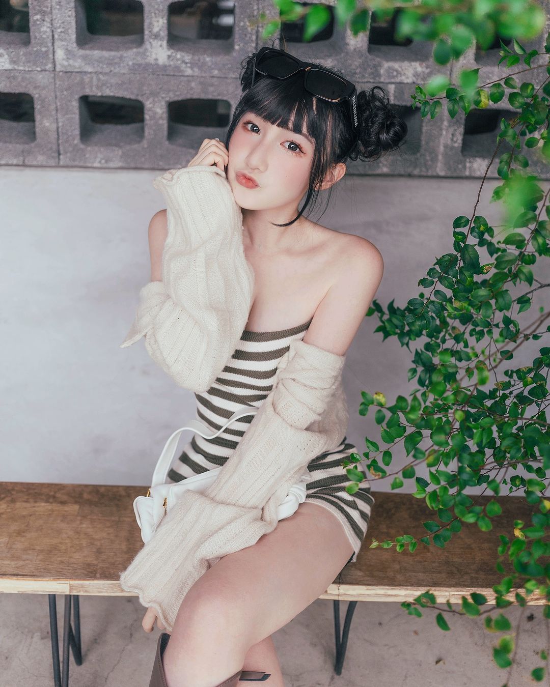 長腿辣妹「柯姿KZI」氣質飄然 皮膚更是白皙又鮮嫩-第1章-图片3