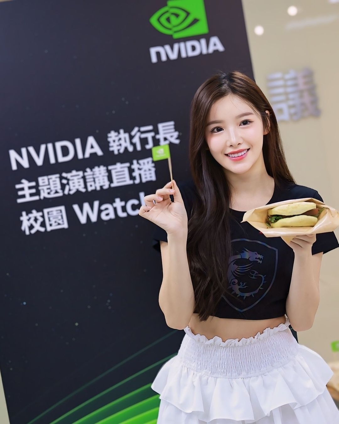 長腿正妹「李恩菲x菲菲」高顏值突破天際讓人著迷不已-第1章-图片5