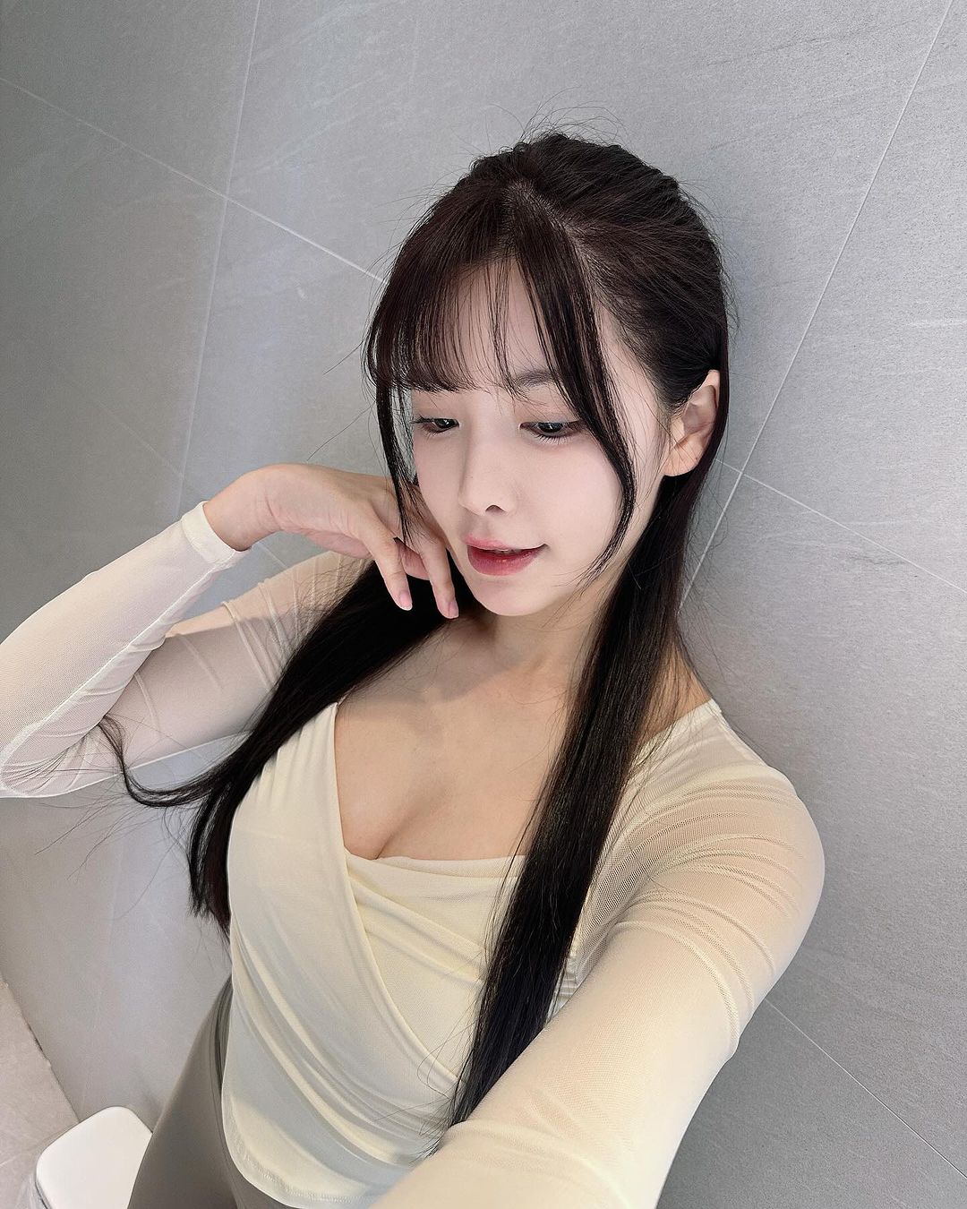 長腿正妹「李恩菲x菲菲」高顏值突破天際讓人著迷不已-第1章-图片9