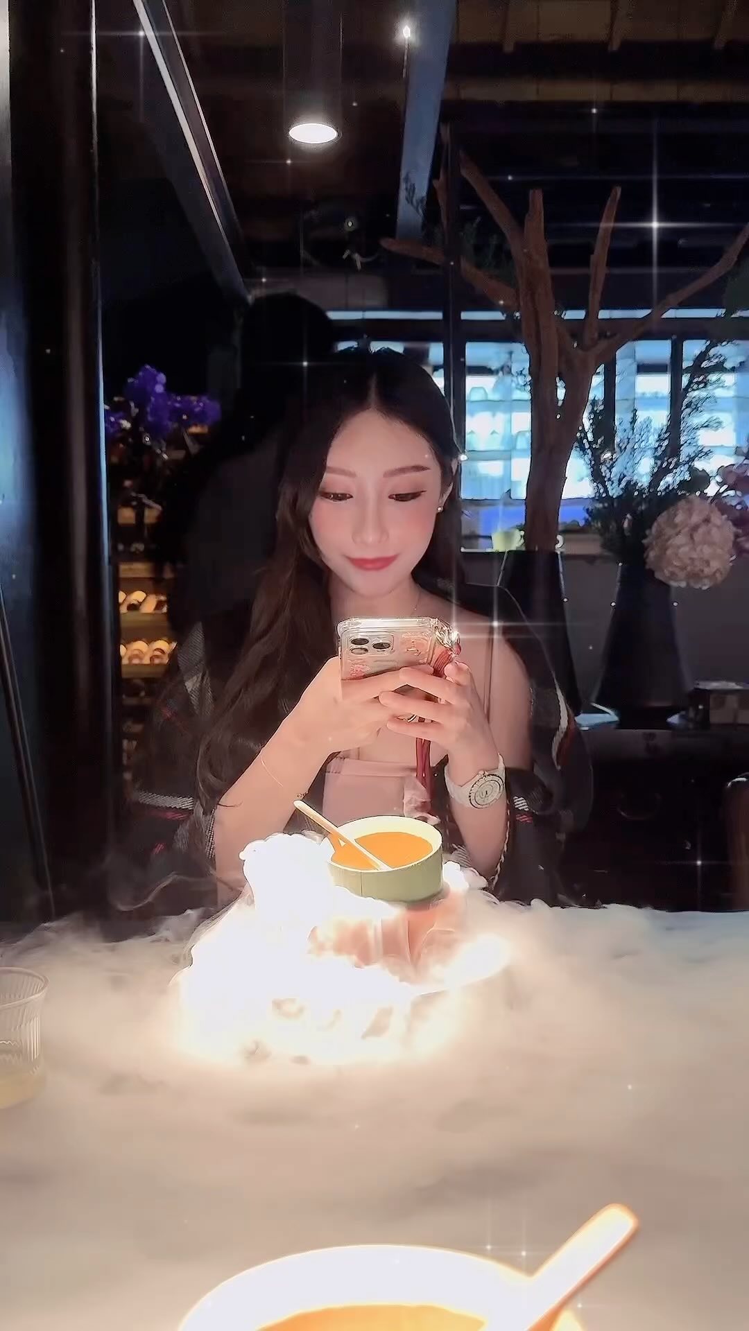 氣質美少女「吳小葵」電眼誘惑誰都扛不住-第1章-图片2