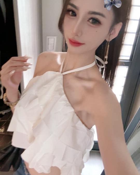 「蔡米奇」酥胸微露 好曲線 讓人深深著迷-第1章-图片8